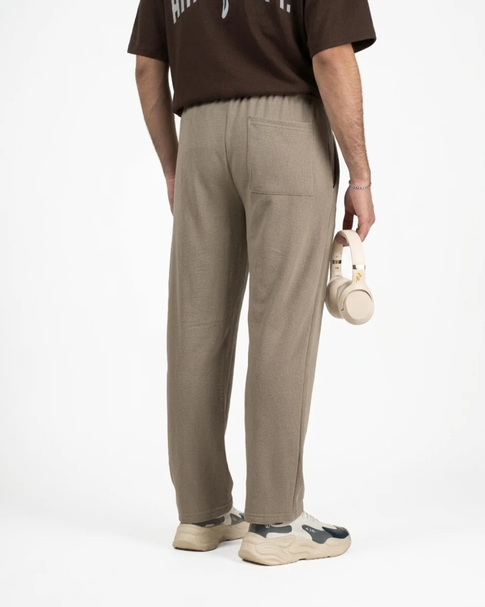 Sandy Straight-Leg Sweatpants